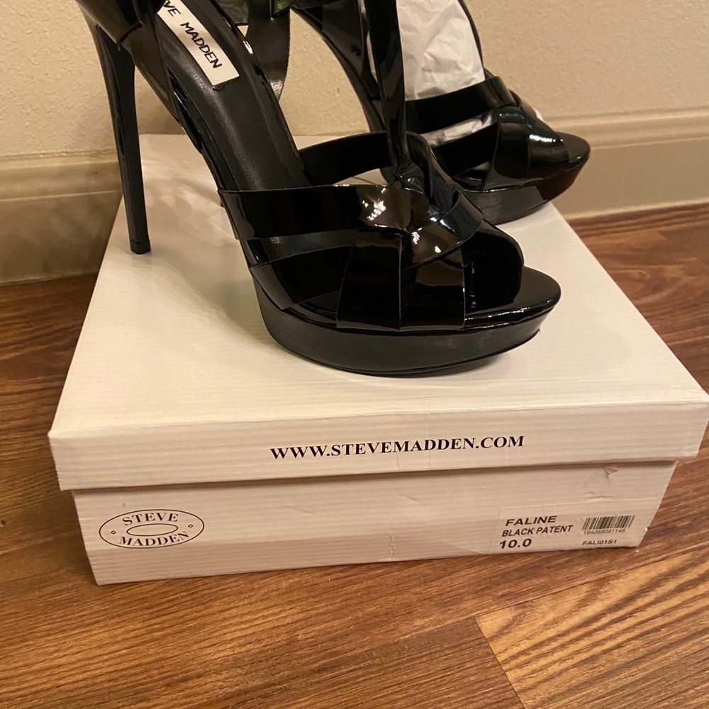 Steve Madden sandal/Pump